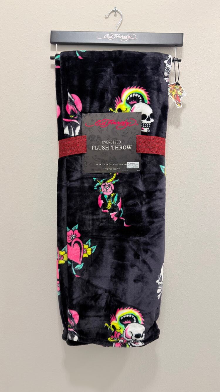 Ed Hardy Oversized Plush Throw Blanket Skulls Roses Tattoo Print 60x70 NWT